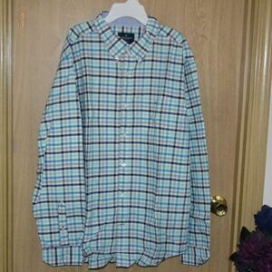 NWT American Eagle Outfitters Classic Fit Blue Long Sleeve Button Down Shirt